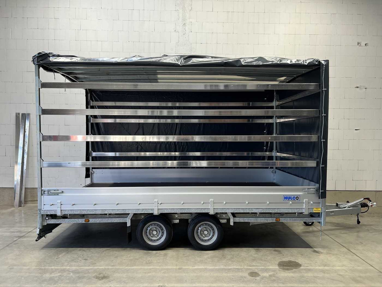 HULCO Medax-2 3000 Plane Hochlader - Curtainsider trailer: picture 2 HULCO Medax-2 3000 Plane Hochlader - Curtainsider trailer: picture 2