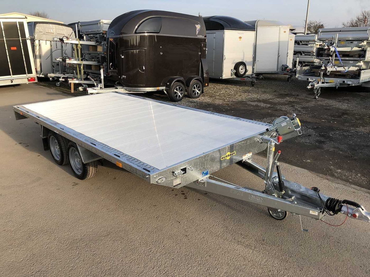 HUMBAUR Universal 3500 Aluboden Universaltransporter - Autotransporter trailer: picture 2 HUMBAUR Universal 3500 Aluboden Universaltransporter - Autotransporter trailer: picture 2