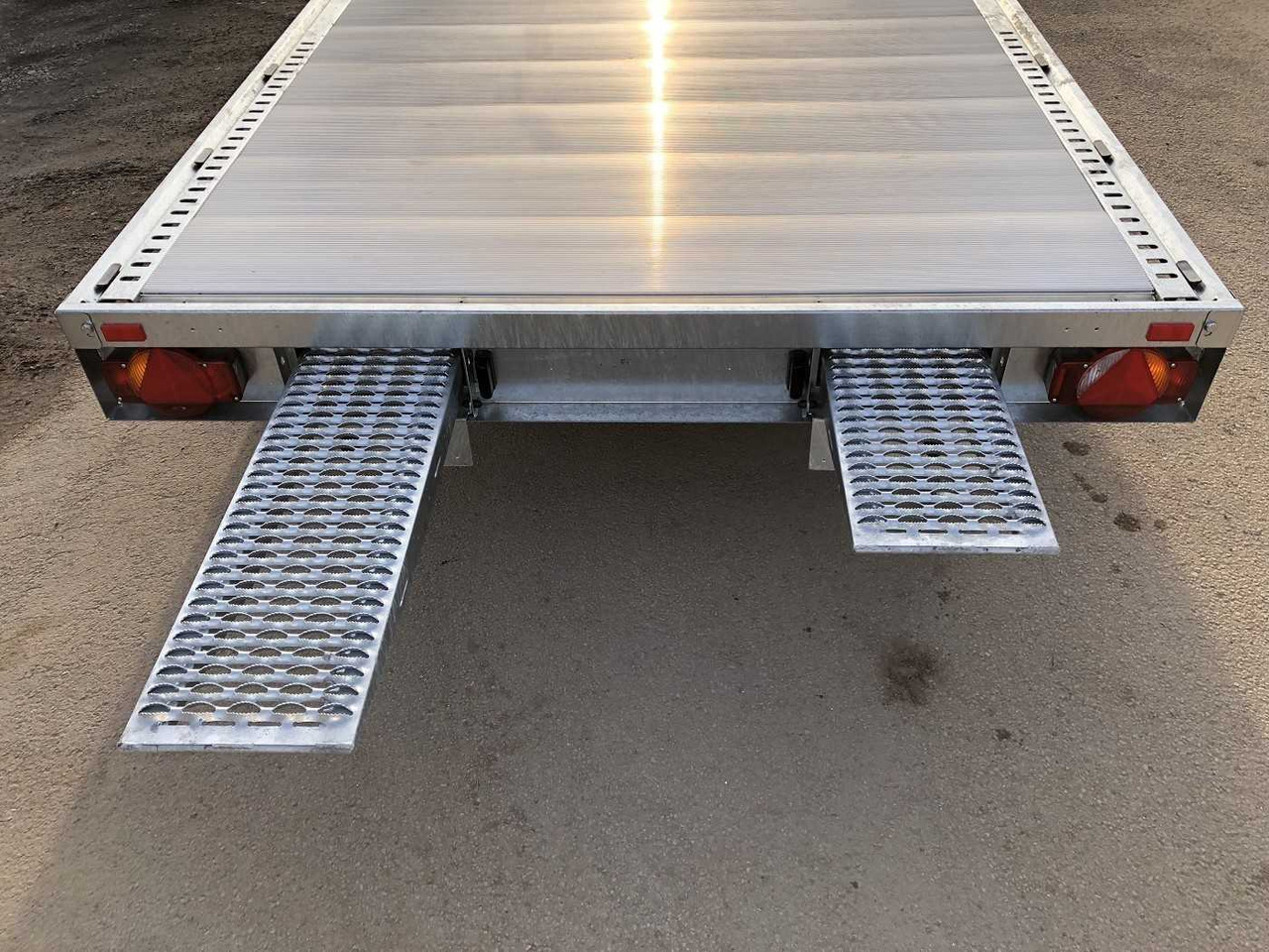 HUMBAUR Universal 3500 Aluboden Universaltransporter - Autotransporter trailer: picture 5 HUMBAUR Universal 3500 Aluboden Universaltransporter - Autotransporter trailer: picture 5