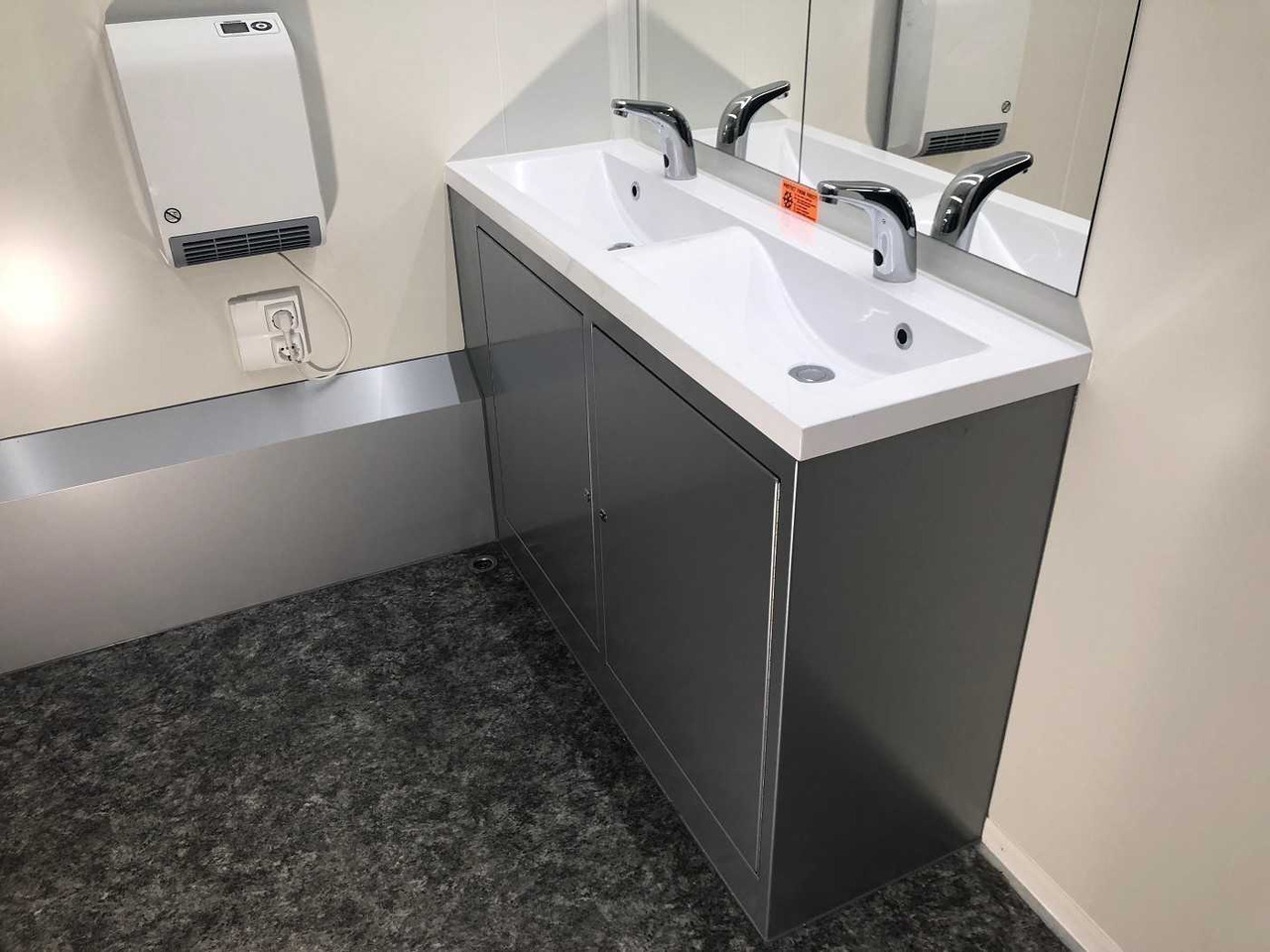 Trailer ROSEMEIER VE 4 Damen, 1 Herren, 4 Urinale Toilettenanhänger: picture 6