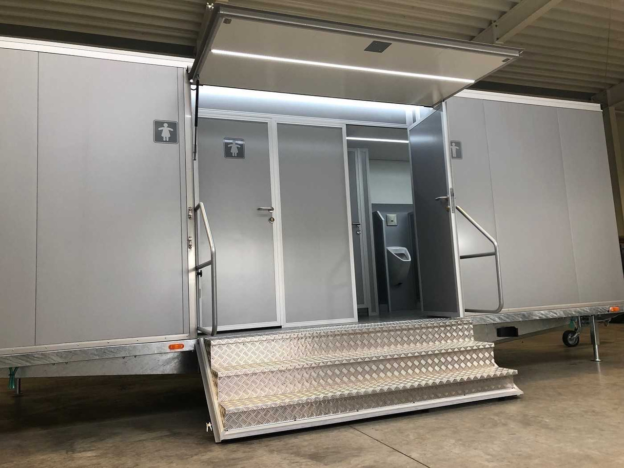 Trailer ROSEMEIER VE 4 Damen, 1 Herren, 4 Urinale Toilettenanhänger: picture 19