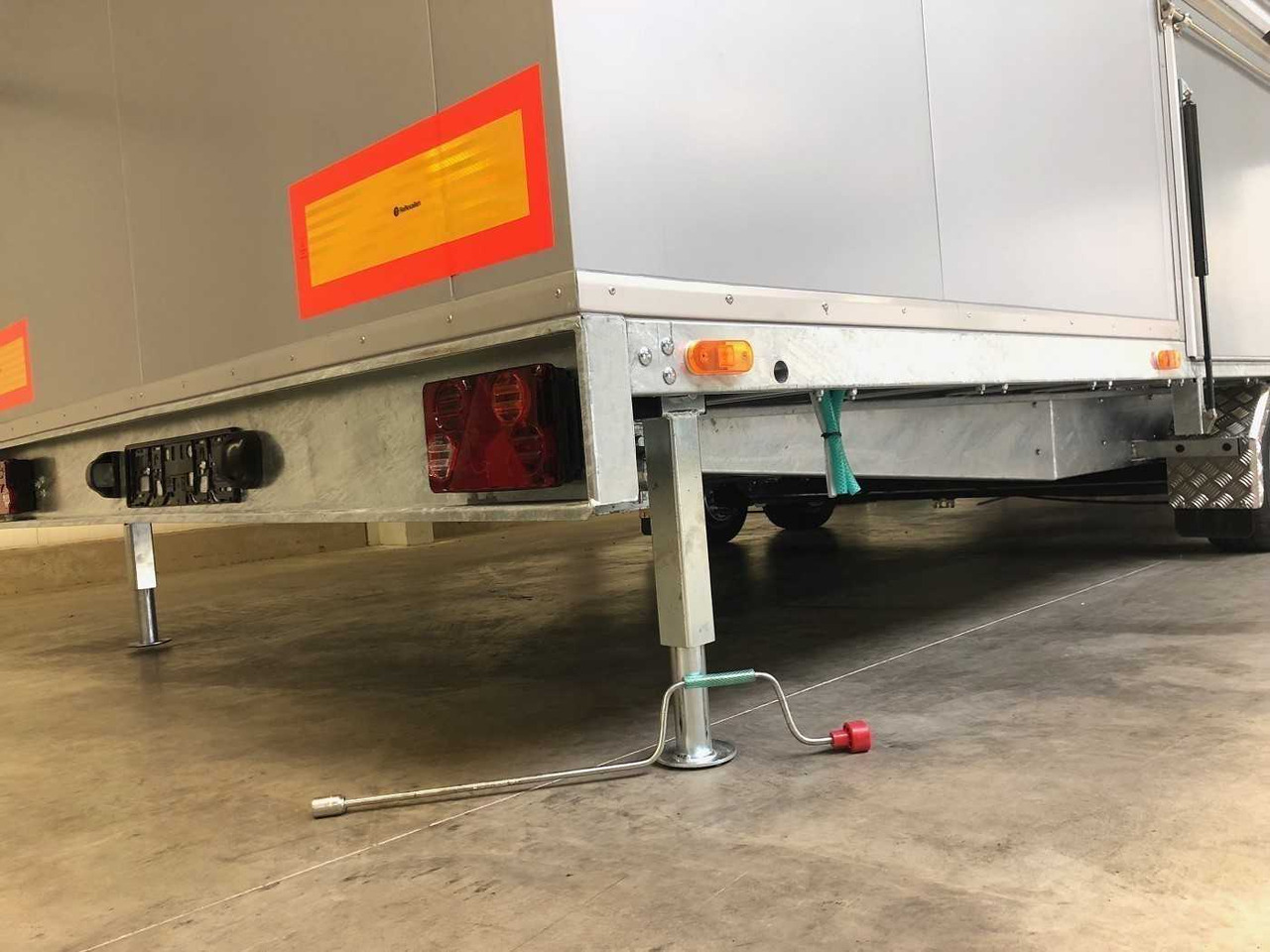 Trailer ROSEMEIER VE 4 Damen, 1 Herren, 4 Urinale Toilettenanhänger: picture 28
