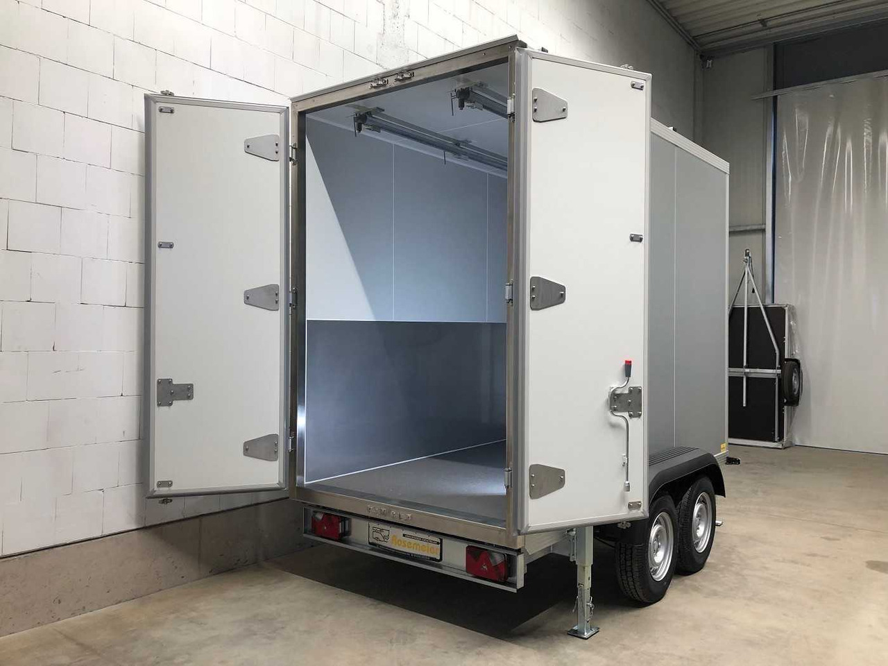 UNSINN KIK 3030-14-1500 Rohrbahn Kühlanhänger - Refrigerator trailer: picture 2 UNSINN KIK 3030-14-1500 Rohrbahn Kühlanhänger - Refrigerator trailer: picture 2