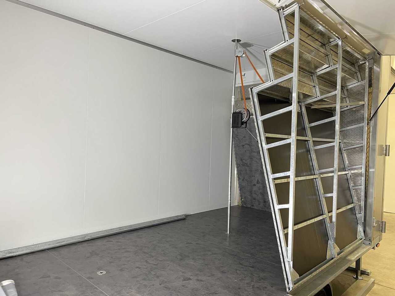 Vending trailer VEZEKO HK F 30.6 SP Treppe+Podest Promotion Verkauf: picture 20