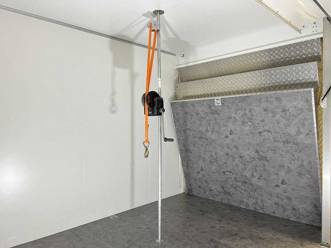 Vending trailer VEZEKO HK F 30.6 SP Treppe+Podest Promotion Verkauf: picture 17
