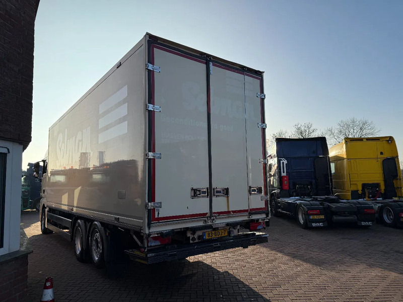 MAN TGX TGX 26.400 6X2-2 BL Iso Koffer mit LBW und Heizung EURO6 Holland Truck - Box truck: picture 3 MAN TGX TGX 26.400 6X2-2 BL Iso Koffer mit LBW und Heizung EURO6 Holland Truck - Box truck: picture 3