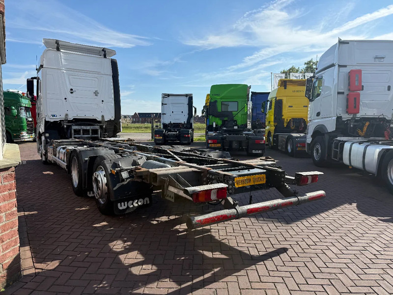 Mercedes-Benz Actros Actros 2542LL 6X2 BDF / ACC / AHK/ TUV 8-2026 / NL TRUCK - Container transporter/ Swap body truck: picture 3 Mercedes-Benz Actros Actros 2542LL 6X2 BDF / ACC / AHK/ TUV 8-2026 / NL TRUCK - Container transporter/ Swap body truck: picture 3