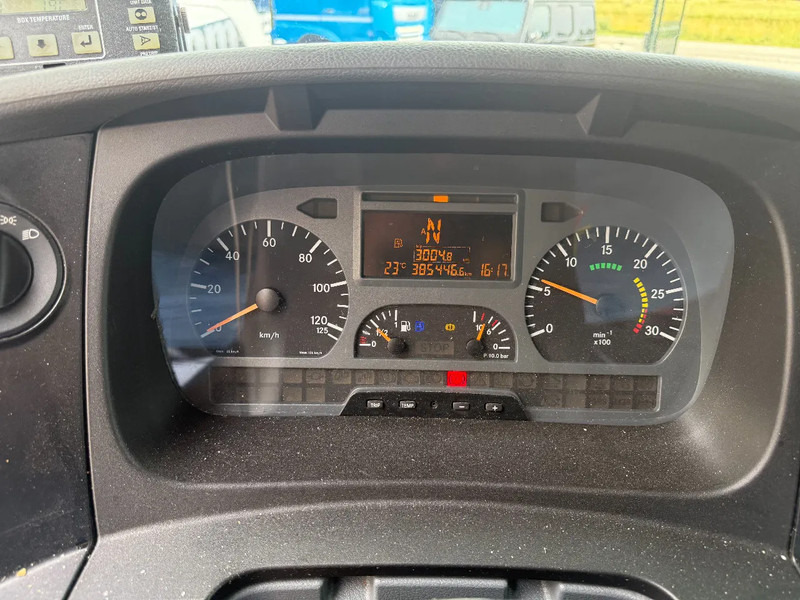 Mercedes-Benz Atego 1024 ATEGO 1024L Kuhlkoffer Carrier Anhangerkupplung TUV bis 10-2025 - Refrigerator truck: picture 4 Mercedes-Benz Atego 1024 ATEGO 1024L Kuhlkoffer Carrier Anhangerkupplung TUV bis 10-2025 - Refrigerator truck: picture 4