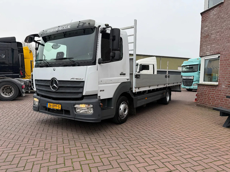 Mercedes-Benz Atego Atego 916 met 6.2m open laadbak / 3e zit / airco / mileu zone proof / 2020!!!! - Dropside/ Flatbed truck: picture 2 Mercedes-Benz Atego Atego 916 met 6.2m open laadbak / 3e zit / airco / mileu zone proof / 2020!!!! - Dropside/ Flatbed truck: picture 2