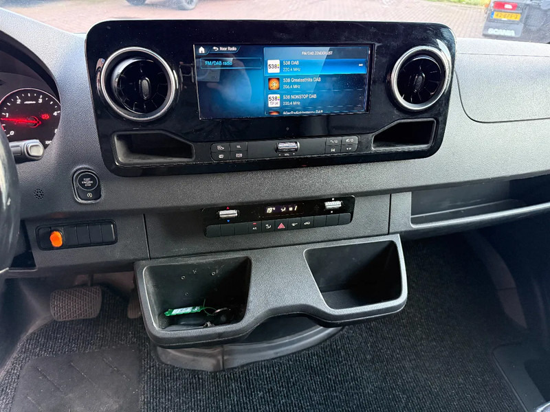 Mercedes-Benz Sprinter Sprinter 515CDI bakwagen met klep / automaat / MBUX /Navi / Airco / Camera / Top - Box van: picture 4 Mercedes-Benz Sprinter Sprinter 515CDI bakwagen met klep / automaat / MBUX /Navi / Airco / Camera / Top - Box van: picture 4