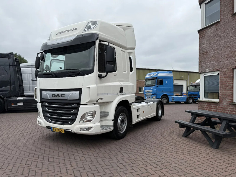 DAF CF 410 4X2 SPACECAB EURO6 DISTRIBUTIETREKKER MILIEUZONE DAF ONDERHOUD HOLLAND TRUCK!!! - Tractor unit: picture 2 DAF CF 410 4X2 SPACECAB EURO6 DISTRIBUTIETREKKER MILIEUZONE DAF ONDERHOUD HOLLAND TRUCK!!! - Tractor unit: picture 2
