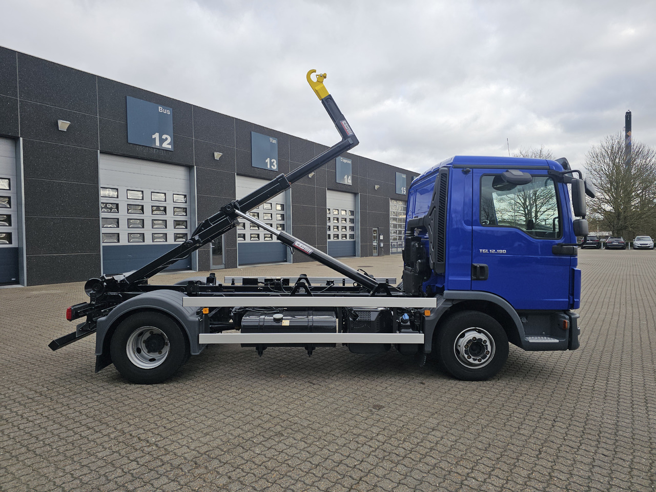 Hook lift truck MAN TGL 12.190 BL: picture 19