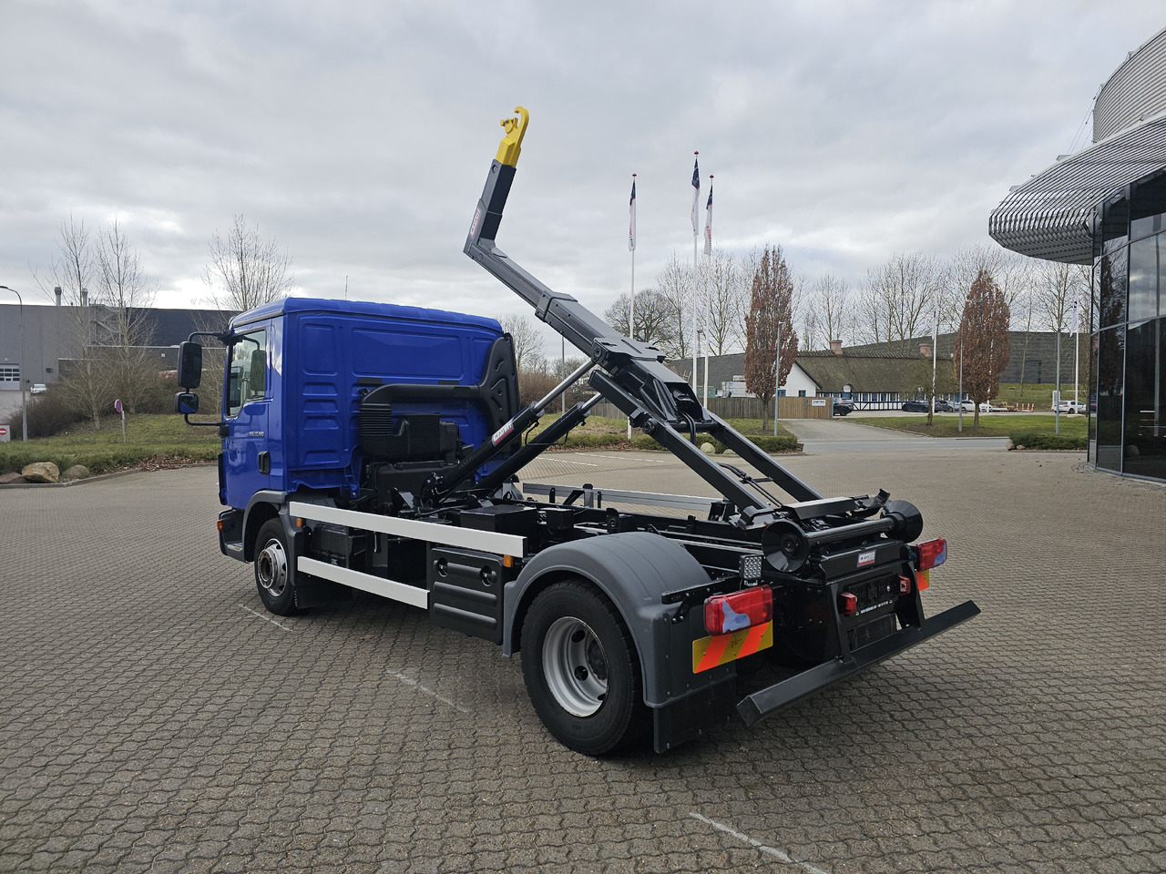 Hook lift truck MAN TGL 12.190 BL: picture 7