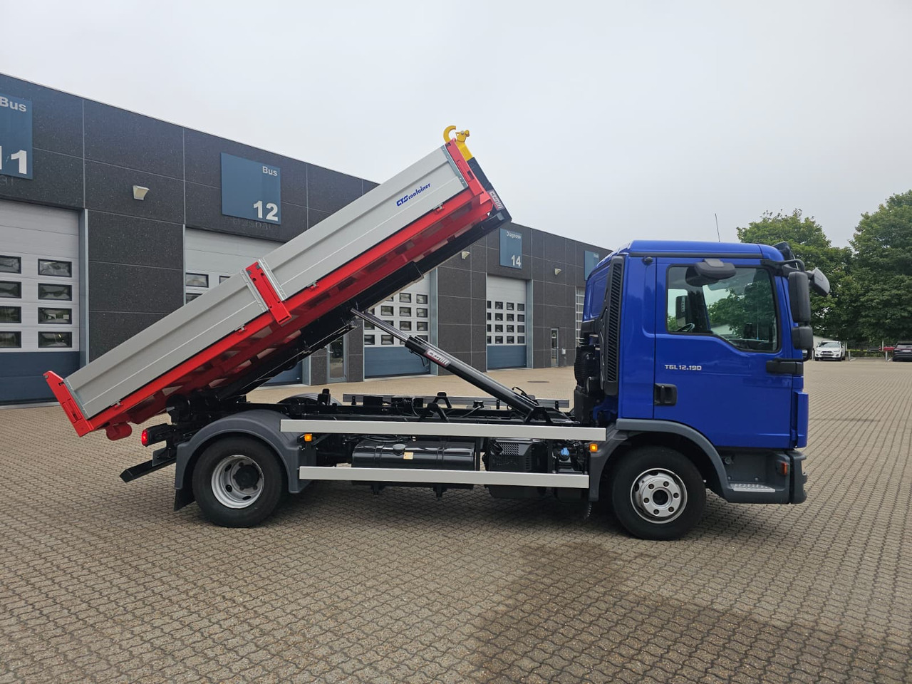 Hook lift truck MAN TGL 12.190 BL: picture 16