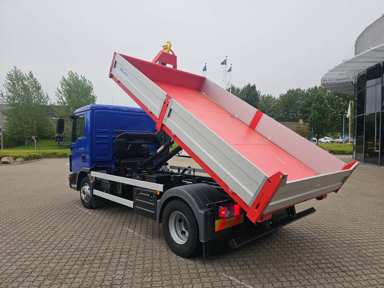 MAN TGL 12.190 BL - Hook lift truck: picture 3 MAN TGL 12.190 BL - Hook lift truck: picture 3