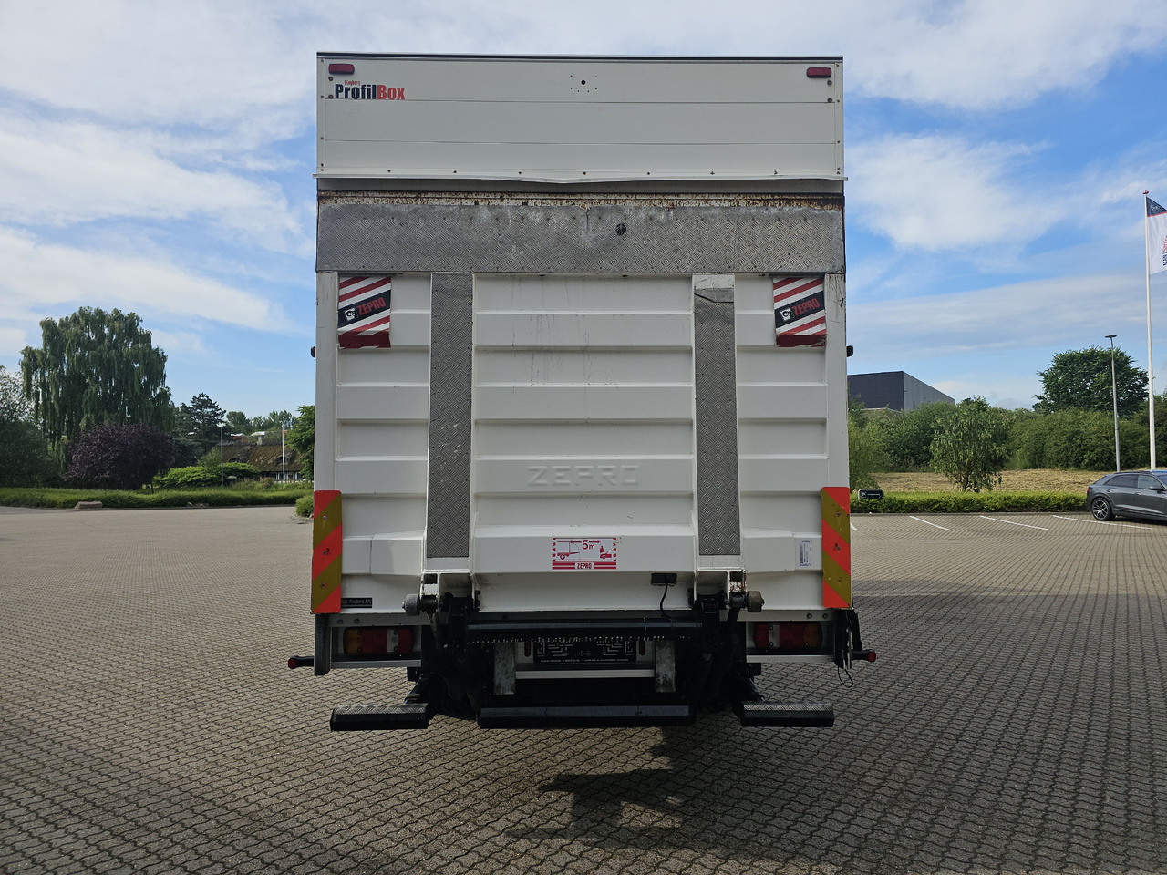 MAN TGM 18.290 - Box truck: picture 4 MAN TGM 18.290 - Box truck: picture 4