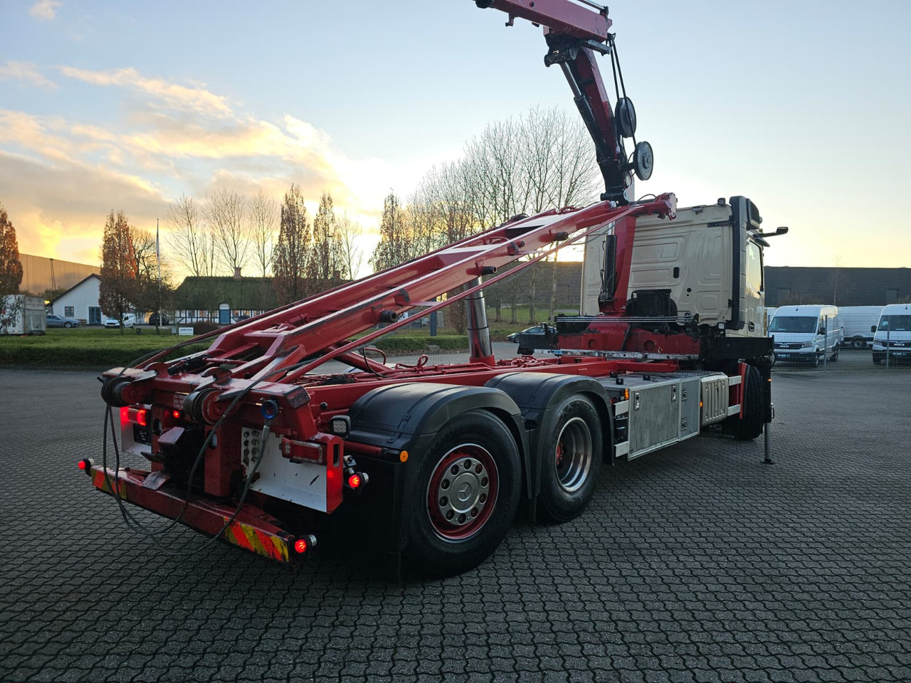 Mercedes Benz Actros 2545 - Container transporter/ Swap body truck, Crane truck: picture 4 Mercedes Benz Actros 2545 - Container transporter/ Swap body truck, Crane truck: picture 4
