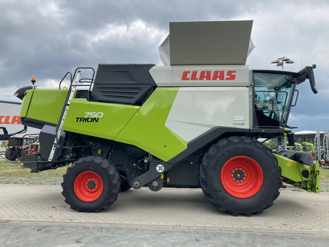 Leasing of CLAAS Trion 750 CLAAS Trion 750: picture 7