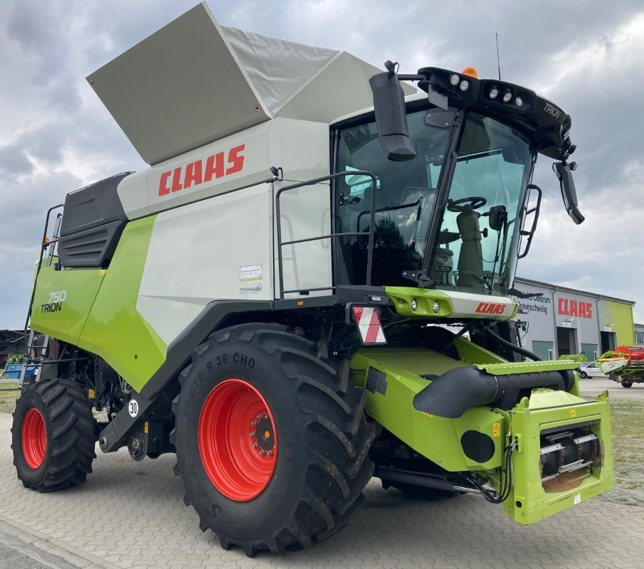 Leasing of CLAAS Trion 750 CLAAS Trion 750: picture 8