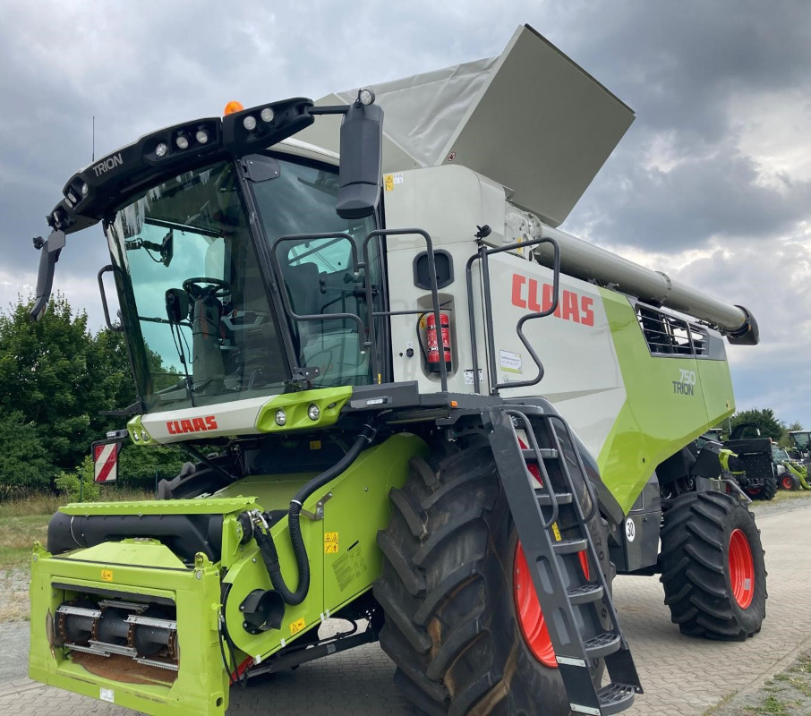 Leasing of CLAAS Trion 750 CLAAS Trion 750: picture 10