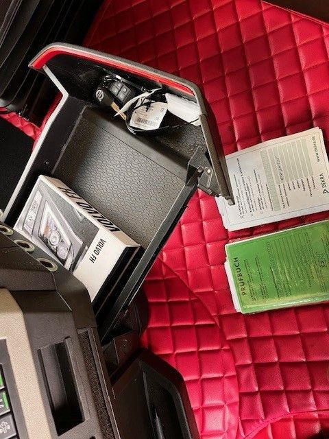 Leasing of  Volvo FH 460 Globetrotter Meiller Abrollkipper Volvo FH 460 Globetrotter Meiller Abrollkipper: picture 22