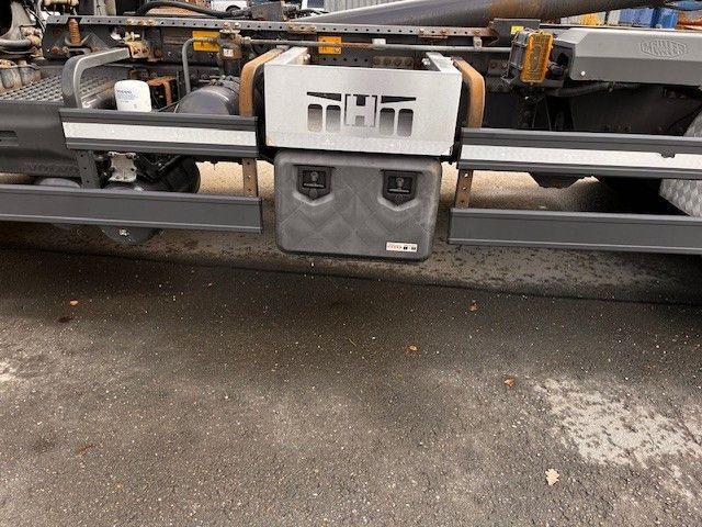 Leasing of  Volvo FH 460 Globetrotter Meiller Abrollkipper Volvo FH 460 Globetrotter Meiller Abrollkipper: picture 24