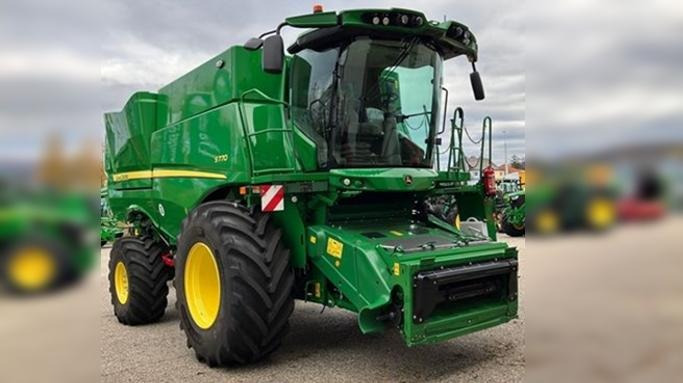 John Deere S770 - Combine harvester: picture 1 John Deere S770 - Combine harvester: picture 1