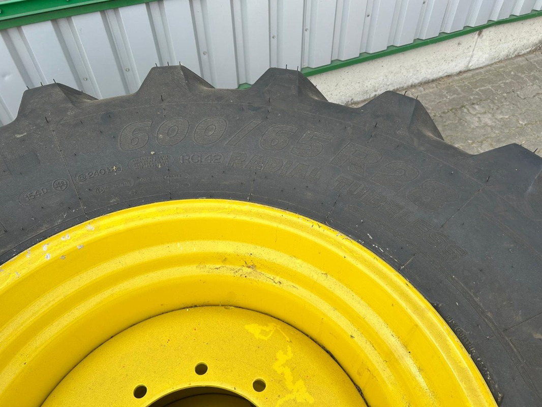 Michelin 600/65R28 - 2 Stück - Wheels and tires for Agricultural machinery: picture 4 Michelin 600/65R28 - 2 Stück - Wheels and tires for Agricultural machinery: picture 4