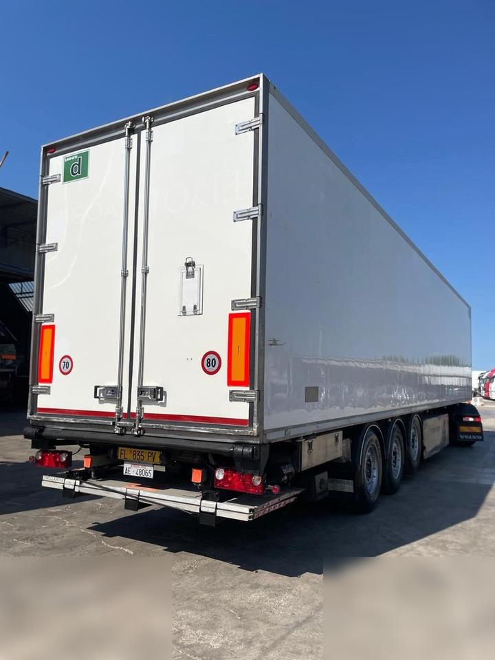 CARMOSINO - Refrigerator semi-trailer: picture 3 CARMOSINO - Refrigerator semi-trailer: picture 3