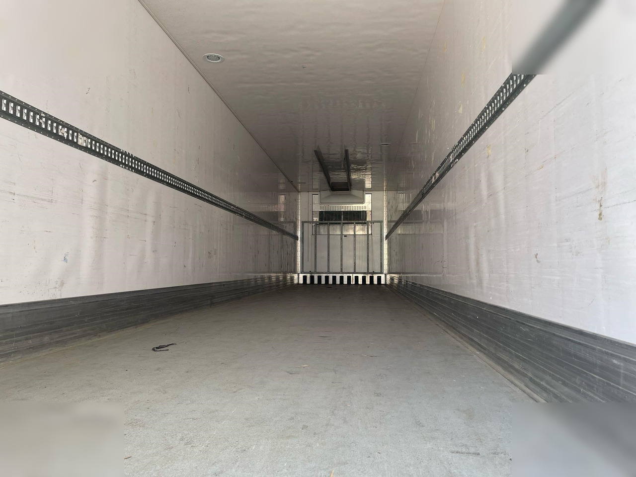 LAMBERET - Refrigerator semi-trailer: picture 3 LAMBERET - Refrigerator semi-trailer: picture 3