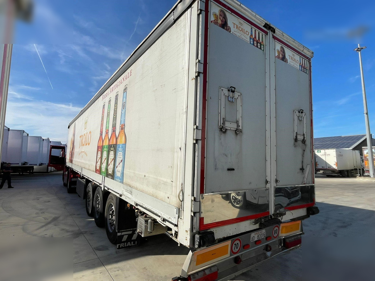 SCHMITZ CARGOBULL - Curtainsider semi-trailer: picture 1 SCHMITZ CARGOBULL - Curtainsider semi-trailer: picture 1