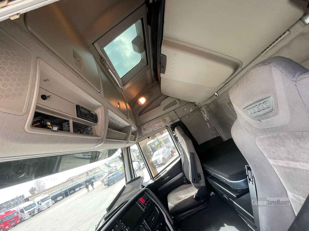 Tractor unit IVECO STRALIS 500: picture 7