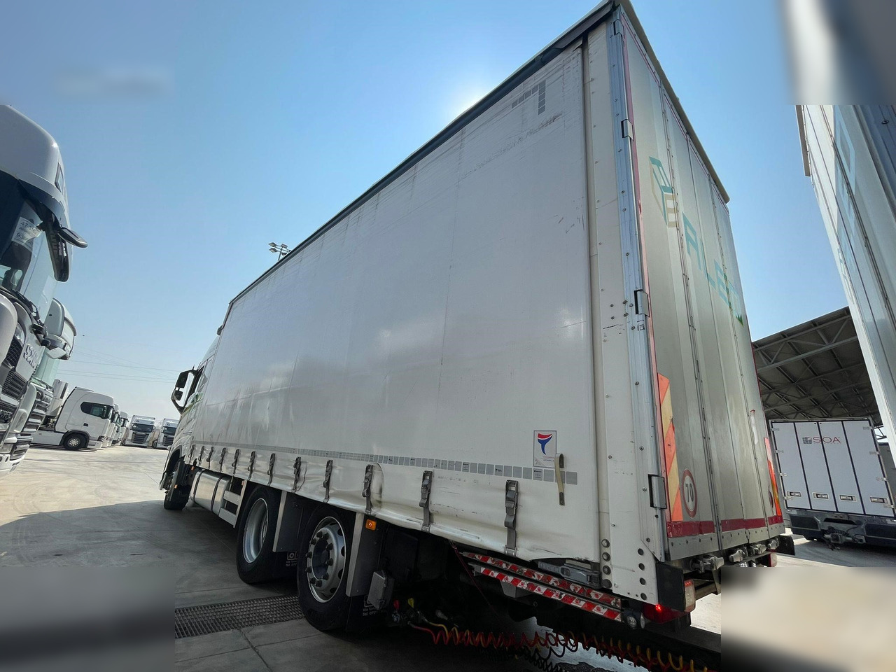VOLVO FH13.500 - Curtainsider truck: picture 3 VOLVO FH13.500 - Curtainsider truck: picture 3