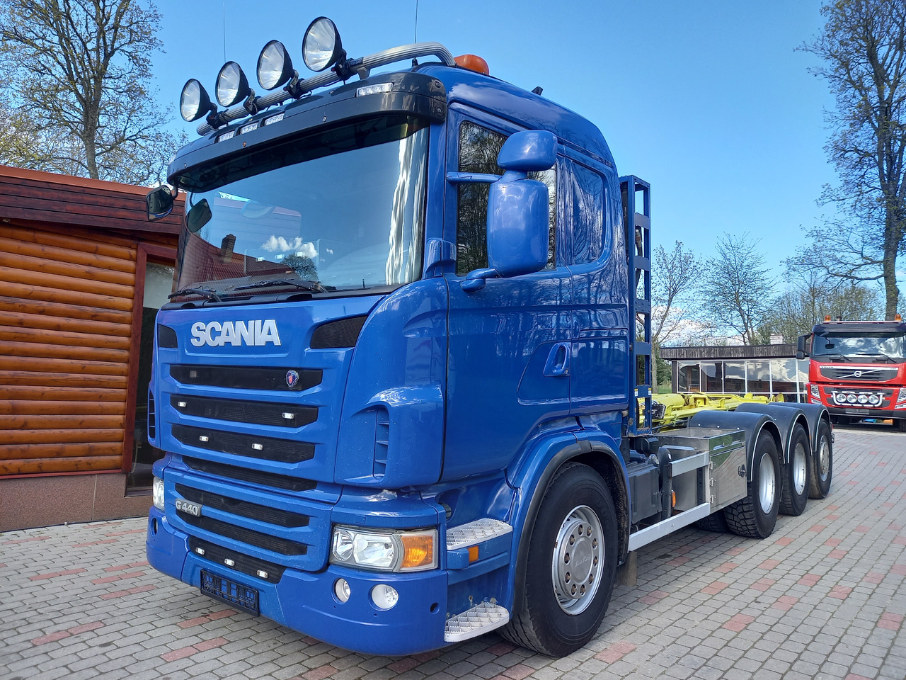 SCANIA G440, 8x4, GROSS WEIGHT 36000 KG. - Hook lift truck: picture 1 SCANIA G440, 8x4, GROSS WEIGHT 36000 KG. - Hook lift truck: picture 1