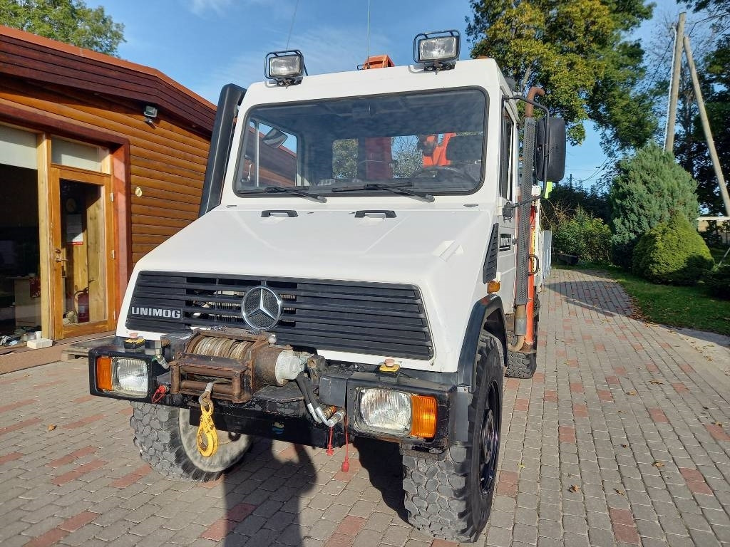 Unimog UNIMOG 4X4 - Crane truck: picture 4 Unimog UNIMOG 4X4 - Crane truck: picture 4
