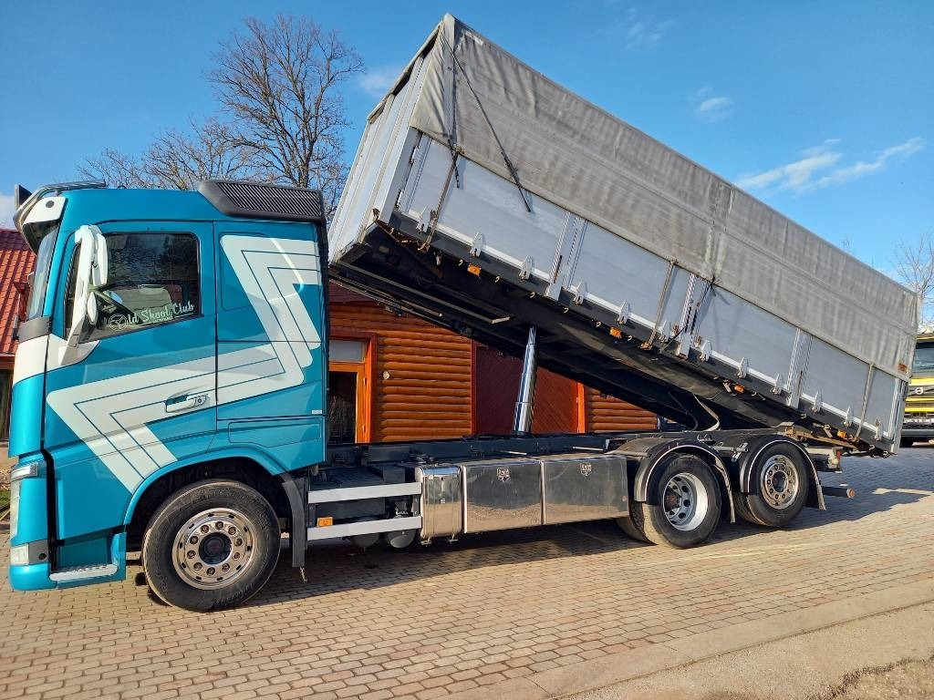 Interior photo 1: Tipper Volvo FH 500, 6x2