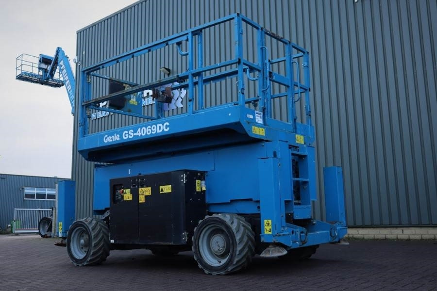 Scissor lift Genie GS4069 Electric, 14m Working Height, 363kg Capacit: picture 8