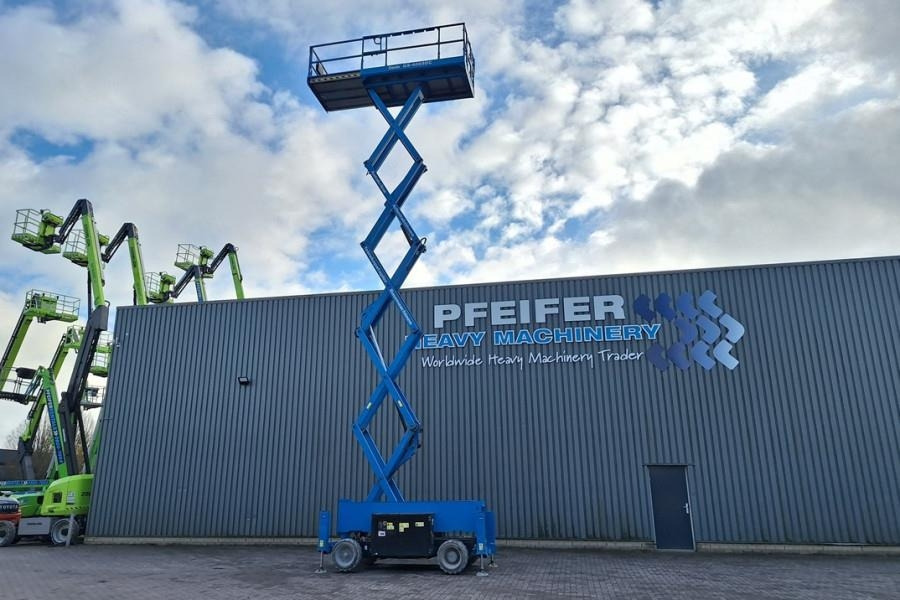 Genie GS4069DC Electric, 14m Working Height, 363kg Capac - Scissor lift: picture 3 Genie GS4069DC Electric, 14m Working Height, 363kg Capac - Scissor lift: picture 3