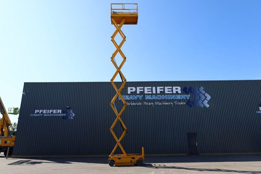 Scissor lift Haulotte COMPACT 14 Electric, 14m Working Height, 350kg Cap: picture 10