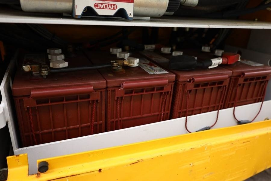 Scissor lift Haulotte Compact 12RTE Electric, 12m Working Height, 450kg: picture 12 Scissor lift Haulotte Compact 12RTE Electric, 12m Working Height, 450kg: picture 12