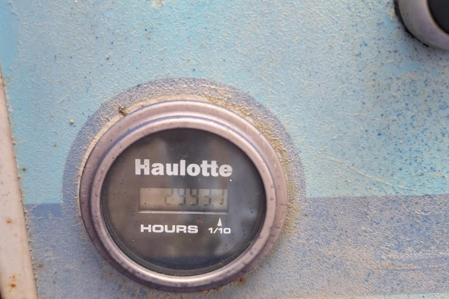 Haulotte H12SXL Diesel, 4x4 Drive, 12m Working Height, 700k - Scissor lift: picture 5 Haulotte H12SXL Diesel, 4x4 Drive, 12m Working Height, 700k - Scissor lift: picture 5