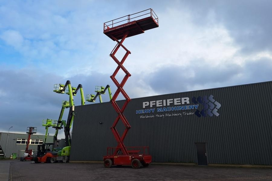 Holland Lift Combistar B-165EL25 Electric, 18.5m Working Height - Scissor lift: picture 3 Holland Lift Combistar B-165EL25 Electric, 18.5m Working Height - Scissor lift: picture 3