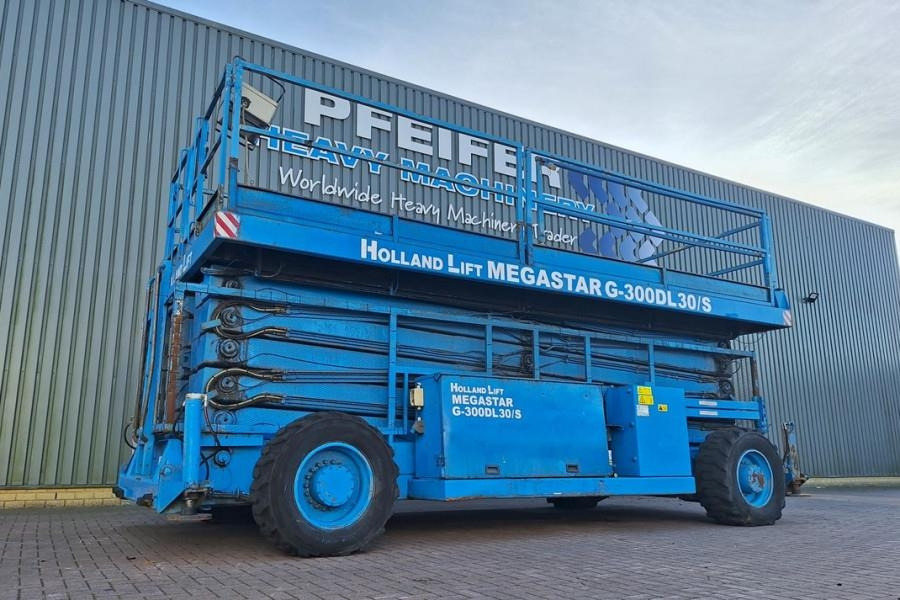 Holland Lift Megastar G300DL30/S Diesel, 4x4x4 Drive, 33.5m Wor - Scissor lift: picture 1 Holland Lift Megastar G300DL30/S Diesel, 4x4x4 Drive, 33.5m Wor - Scissor lift: picture 1