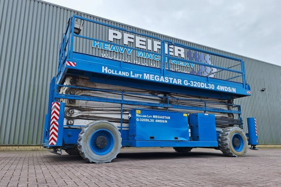 Holland Lift Megastar G320DL30 4WDS/N Diesel, 4x4x4 Drive, 34m - Scissor lift: picture 1 Holland Lift Megastar G320DL30 4WDS/N Diesel, 4x4x4 Drive, 34m - Scissor lift: picture 1