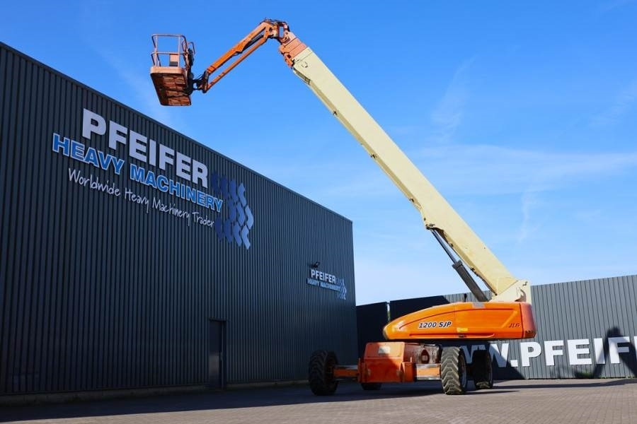 JLG 1200SJP Diesel, 4x4x4 Drive, 38.7m Working Height, - Telescopic boom: picture 2 JLG 1200SJP Diesel, 4x4x4 Drive, 38.7m Working Height, - Telescopic boom: picture 2