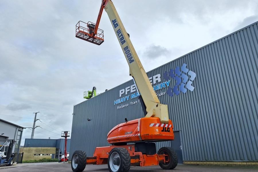 JLG 1350SJP Diesel, 4x4x4 Drive 43.3m Working Height, - Articulated boom: picture 2 JLG 1350SJP Diesel, 4x4x4 Drive 43.3m Working Height, - Articulated boom: picture 2