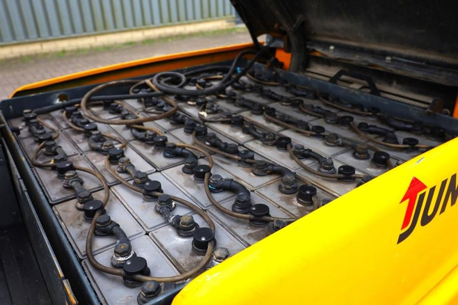 Jungheinrich EFG550 Electric, 5000kg Capacity, Lifting Height 3 - Diesel forklift: picture 5 Jungheinrich EFG550 Electric, 5000kg Capacity, Lifting Height 3 - Diesel forklift: picture 5