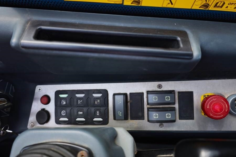 Leasing of Magni - TH5,5.15-D7/D Diesel, 4x4x4 Drive, 5.5t Ca  Magni - TH5,5.15-D7/D Diesel, 4x4x4 Drive, 5.5t Ca: picture 18