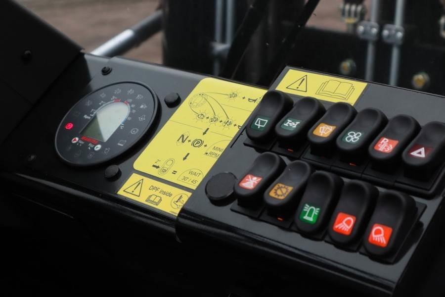 Leasing of Manitou M50-4 Valid Inspection, *Guarantee, Diesel, 4x4 Dr  Manitou M50-4 Valid Inspection, *Guarantee, Diesel, 4x4 Dr: picture 15