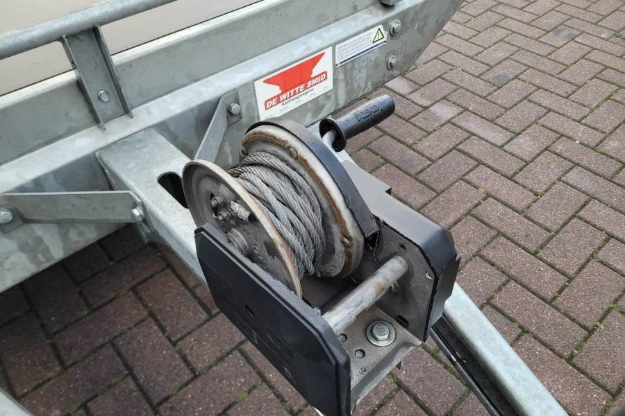 Saris C2700 2 Axel Trailer, Maximum payload: 2045 kg, In  - Car trailer: picture 4 Saris C2700 2 Axel Trailer, Maximum payload: 2045 kg, In  - Car trailer: picture 4